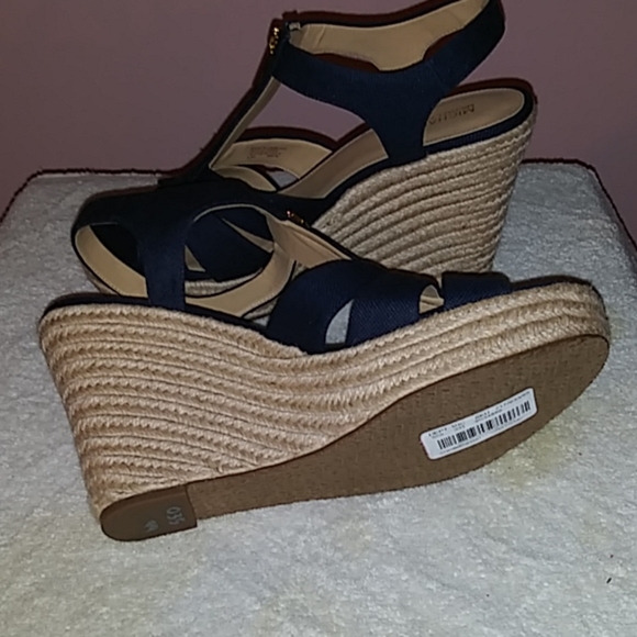 Michael Kors wedges - Picture 3 of 3